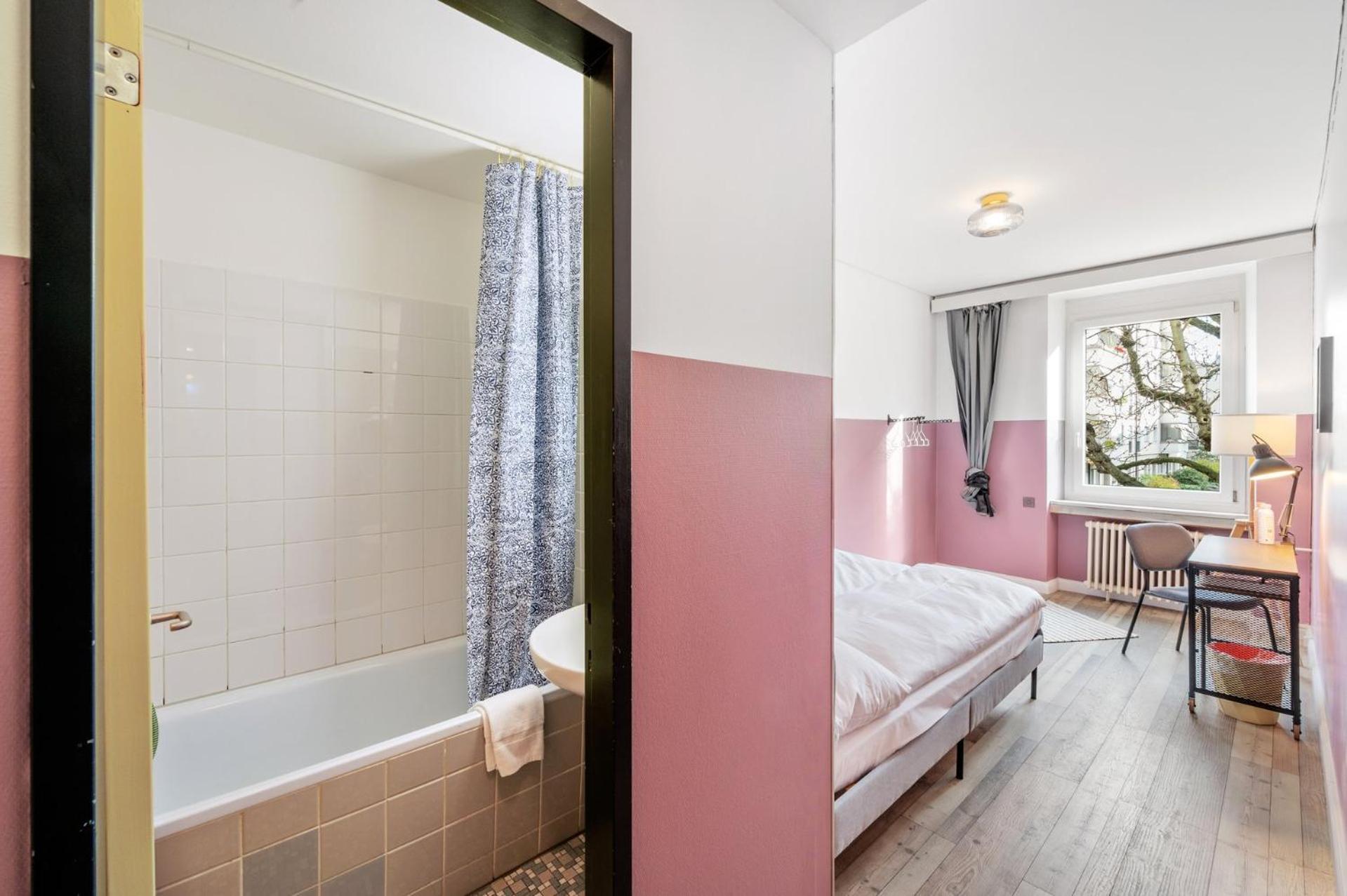Becozy Self Check-In Pop-Up Hotel Basel Rom bilde
